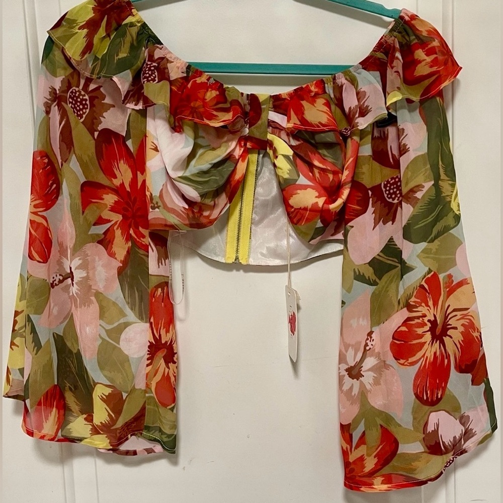 L’atiste Ruffle Statement Blouse Romanticcore Glam Party Top Medium NWT - Picture 4 of 10